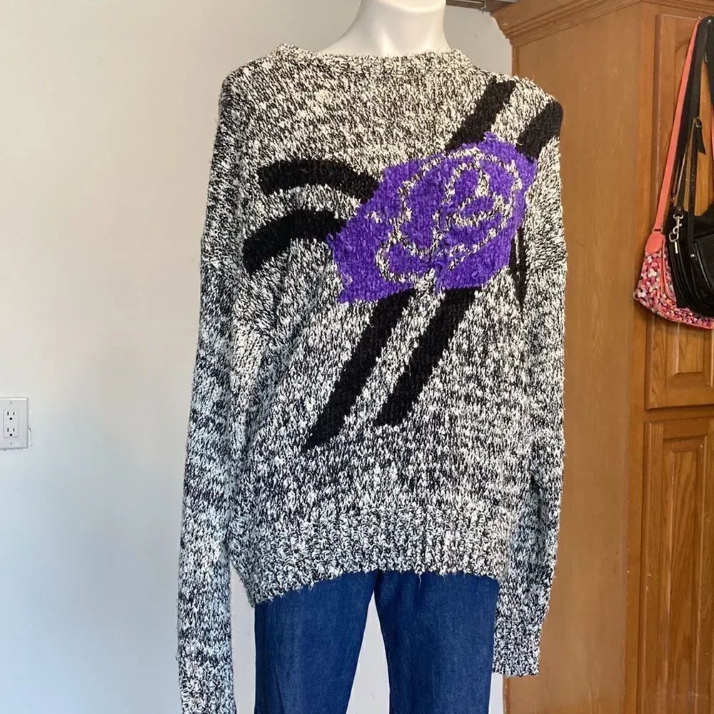 Collections plus   Unisex. vintage sweater - Picture 2 of 9